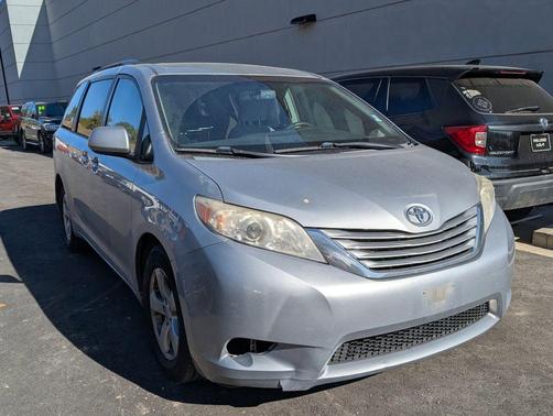 2015 Toyota Sienna LE