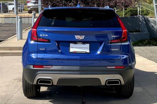 2022 Cadillac XT4 Premium Luxury