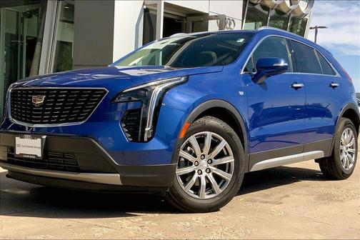2022 Cadillac XT4 Premium Luxury