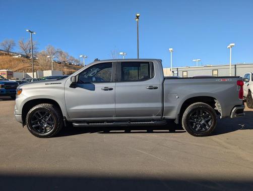 2023 Chevrolet Silverado 1500 Custom