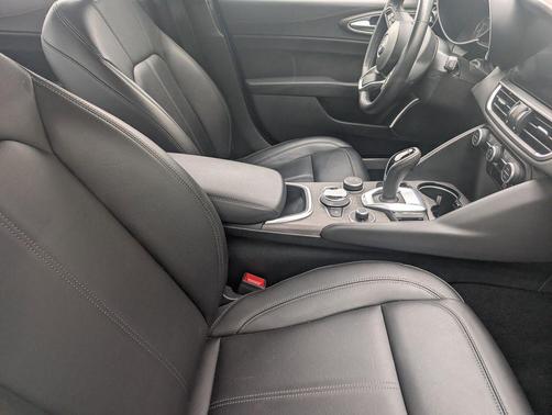 2022 Alfa Romeo Giulia Ti