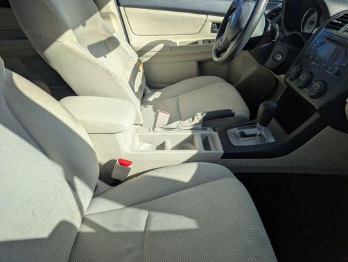 2012 Subaru Impreza 2.0i