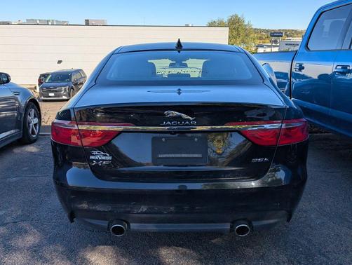 2016 Jaguar XF 35t Premium