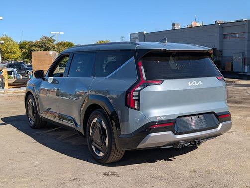 2024 Kia EV9 Land