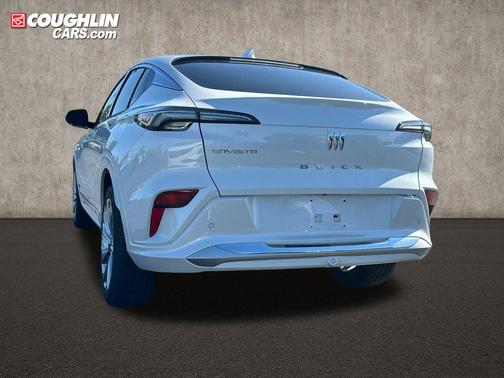 White Frost Tricoat 2025 Buick Envista Avenir FWD