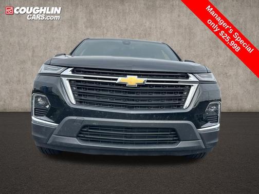 Mosaic Black Metallic 2023 Chevrolet Traverse LS