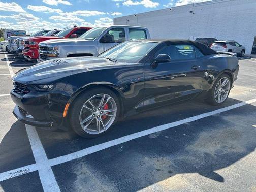 2022 Chevrolet Camaro RWD Convertible LT1