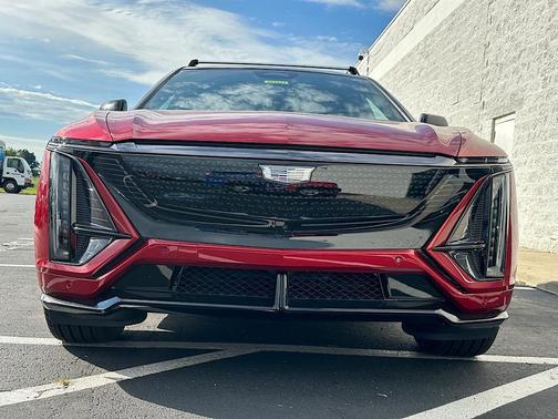 2026 Cadillac LYRIQ V Premium