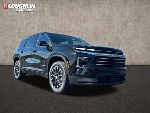 Mosaic Black Metallic 2026 Chevrolet Traverse LT