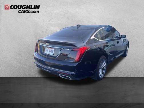 2022 Cadillac CT5 Premium Luxury