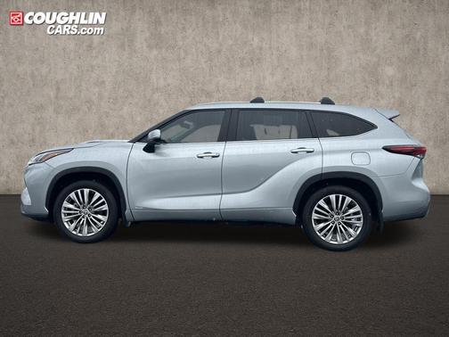 2025 Toyota Highlander Hybrid Platinum