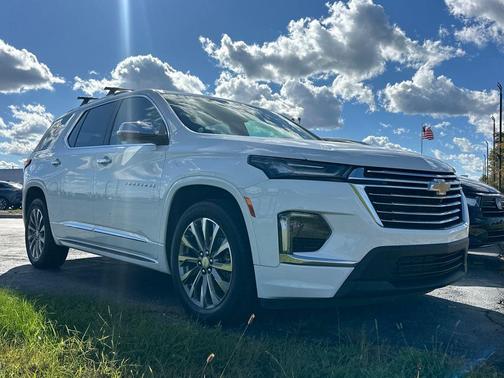 2023 Chevrolet Traverse Premier