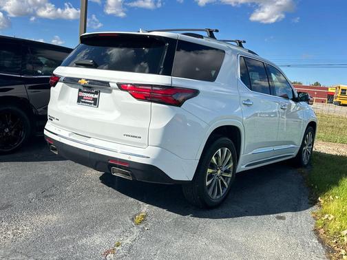 2023 Chevrolet Traverse Premier