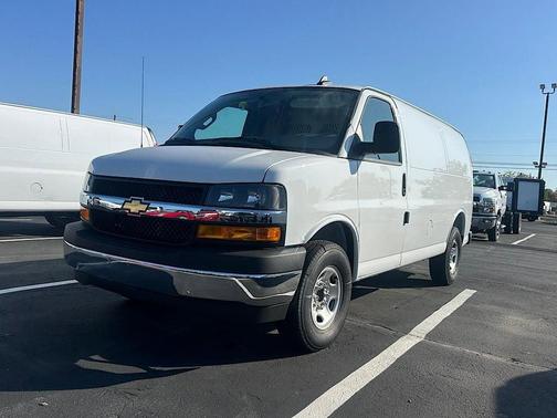 2025 Chevrolet Express 2500 RWD 2500 Regular Wheelbase WT