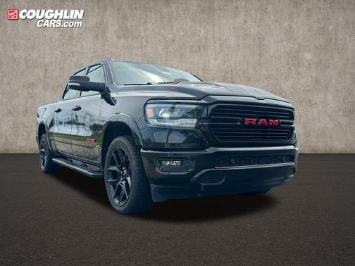 Diamond Black Crystal Pearlcoat 2020 RAM 1500 Laramie