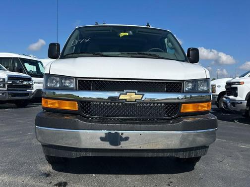2025 Chevrolet Express 3500 RWD 3500 Extended Wheelbase WT