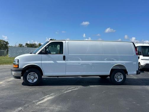2025 Chevrolet Express 3500 RWD 3500 Extended Wheelbase WT