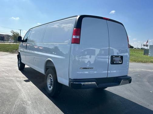 2025 Chevrolet Express 3500 RWD 3500 Extended Wheelbase WT