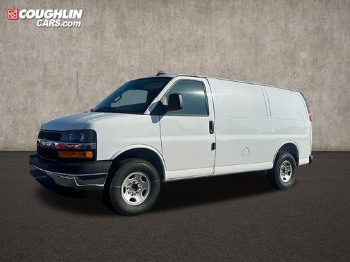 2025 Chevrolet Express 2500 RWD 2500 Regular Wheelbase WT