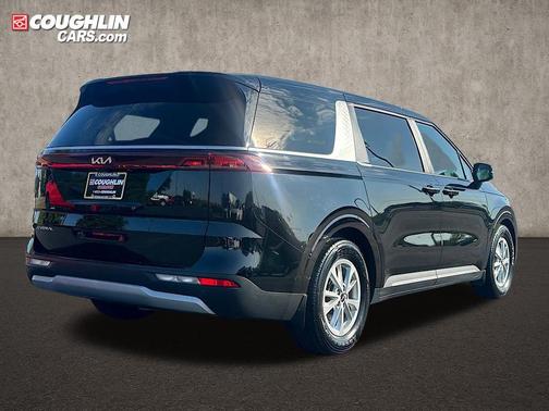 2023 Kia Carnival LX