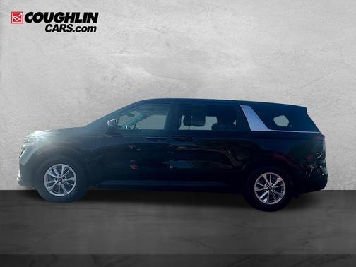 2023 Kia Carnival LX