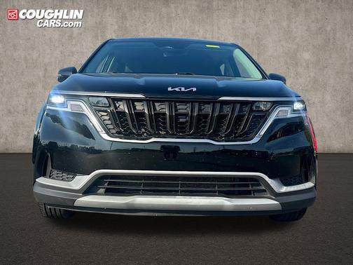 2023 Kia Carnival LX