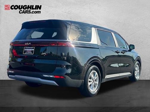 2023 Kia Carnival LX