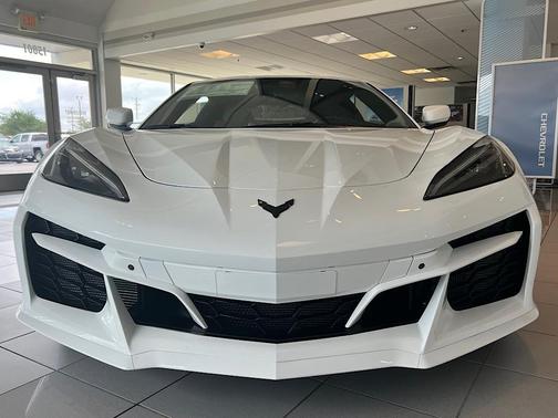 2025 Chevrolet Corvette E-Ray RWD Coupe 3LZ