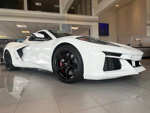 2025 Chevrolet Corvette E-Ray RWD Coupe 3LZ