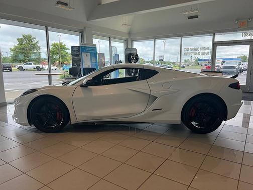 2025 Chevrolet Corvette E-Ray RWD Coupe 3LZ