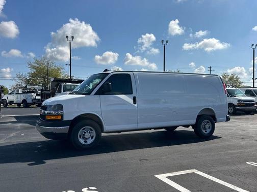 2025 Chevrolet Express 3500 RWD 3500 Extended Wheelbase WT