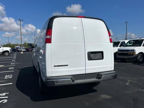 2025 Chevrolet Express 3500 RWD 3500 Extended Wheelbase WT