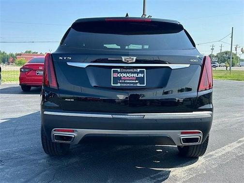 2022 Cadillac XT5 Premium Luxury