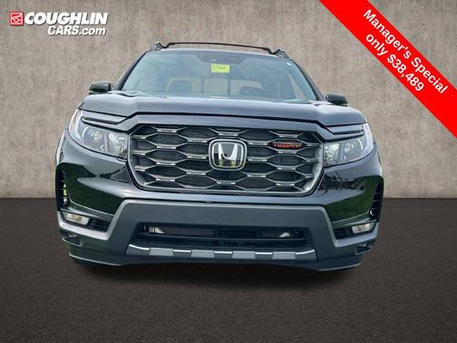 Crystal Black Pearl 2025 Honda Ridgeline TrailSport+