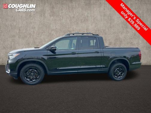 Crystal Black Pearl 2025 Honda Ridgeline TrailSport+