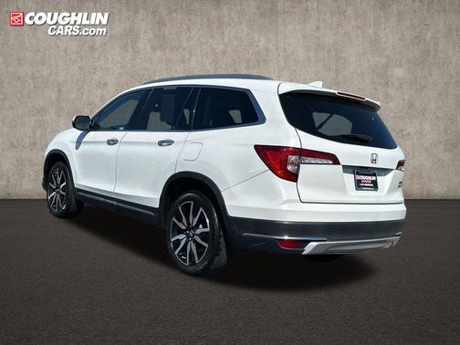 Platinum White Pearl 2021 Honda Pilot Touring 8-Passenger
