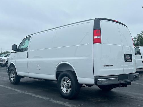 2025 Chevrolet Express 2500 RWD 2500 Regular Wheelbase WT