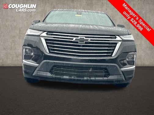 Mosaic Black Metallic 2023 Chevrolet Traverse Premier