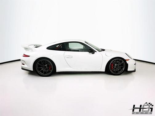 White 2015 Porsche 911 GT3