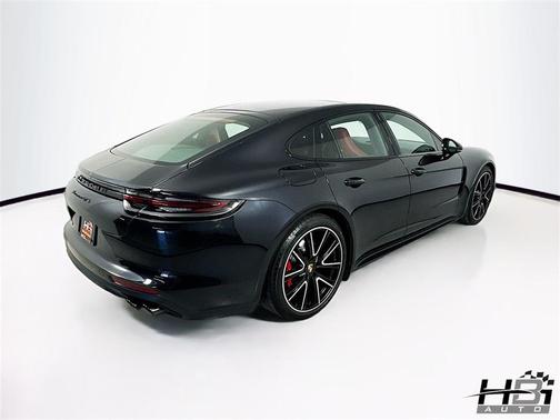 2019 Porsche Panamera GTS