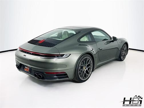 2020 Porsche 911 Carrera