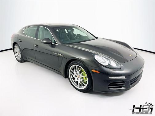 2015 Porsche Panamera S