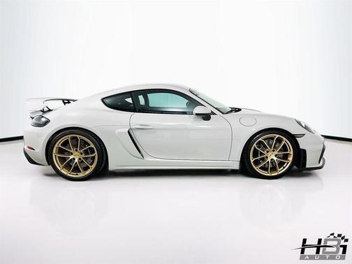 Chalk 2022 Porsche 718 Cayman GT4
