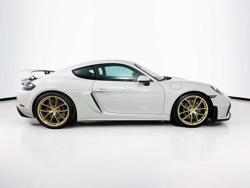 Chalk 2022 Porsche 718 Cayman GT4
