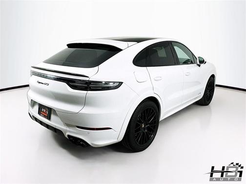 2022 Porsche Cayenne GTS