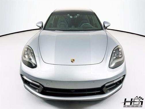 2023 Porsche Panamera Platinum Edition