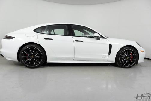 2020 Porsche Panamera GTS