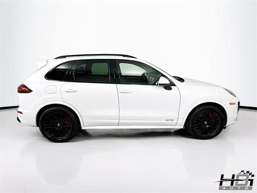 2016 Porsche Cayenne GTS