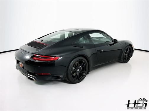 2019 Porsche 911 Carrera