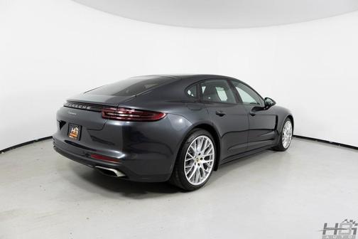 2020 Porsche Panamera 4